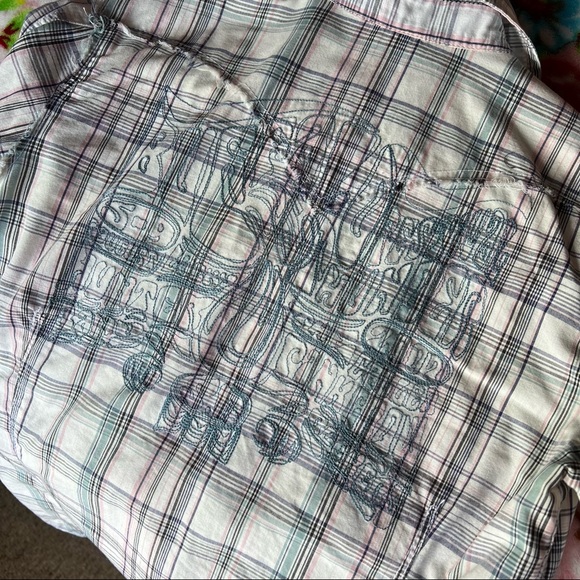 Levi’s Button Down Embroidered Shirt - Picture 5 of 8